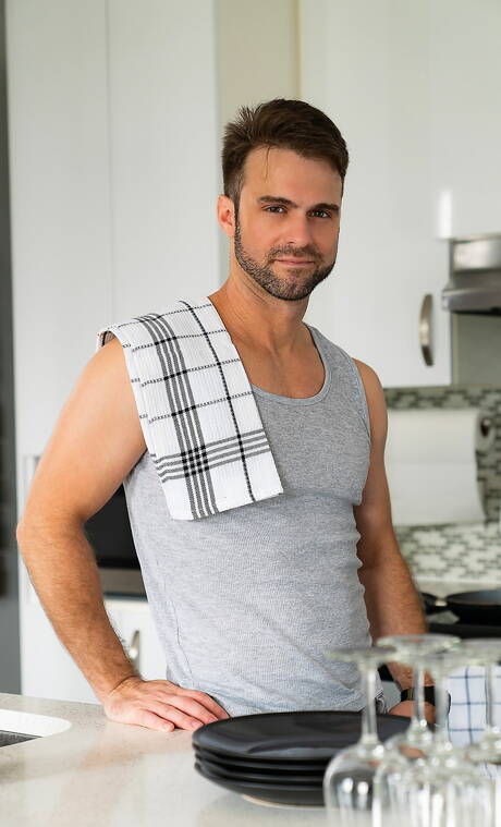 Superstud Benjamin King and canadian muscular Gabriel Clark fuck ass after sucking cock in kitchen