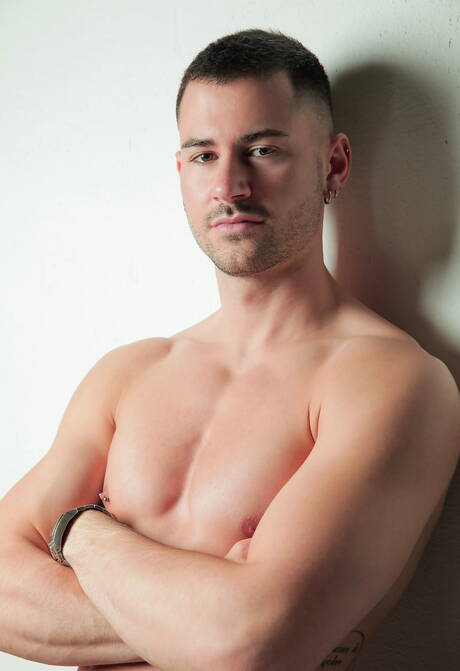 Portuguese hunky guy Hector De Silva and english beefy Lukas Daken bondaged