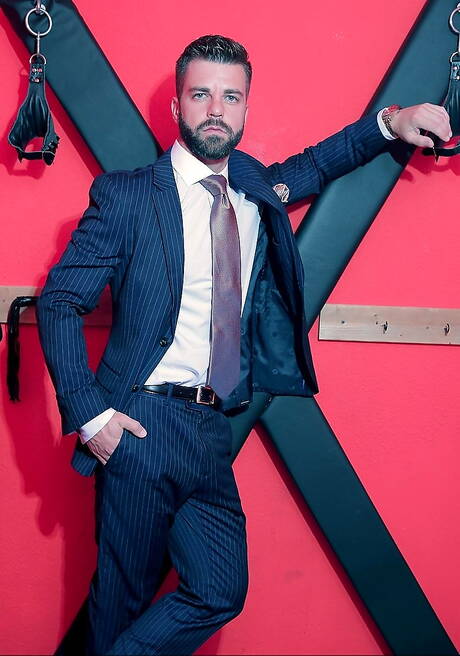 Beefcake Hector De Silva and hunk Xavi Duran hard roped