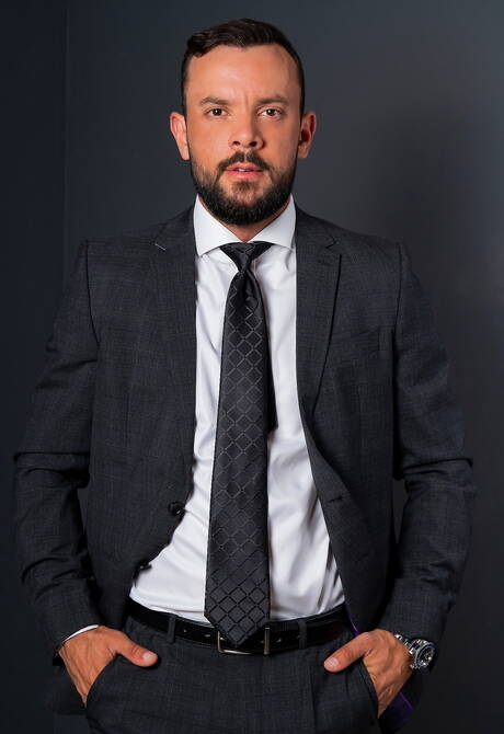 Tough guy Bastian Karim and superstud Sir Peter sucking and fucking each other