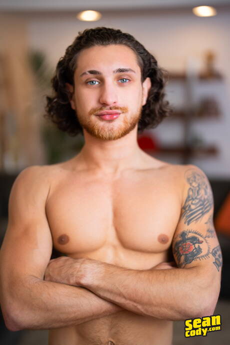 Strongman David Handful posing naked and showing hot butt outside