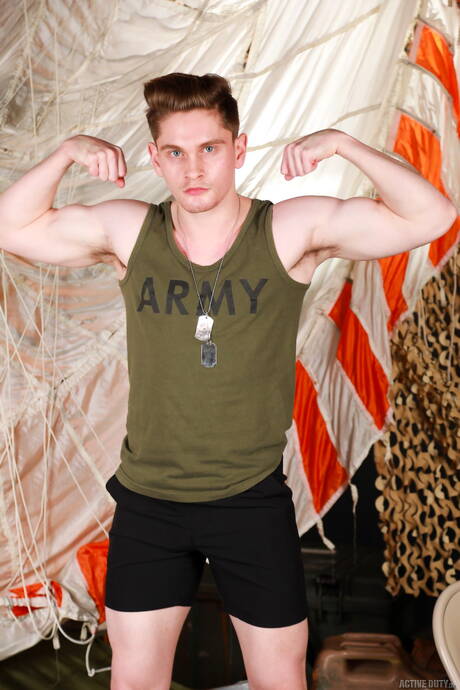 Hot american boys beefcake Jay Tee and muscular Pax Perry fuck after dick sucking