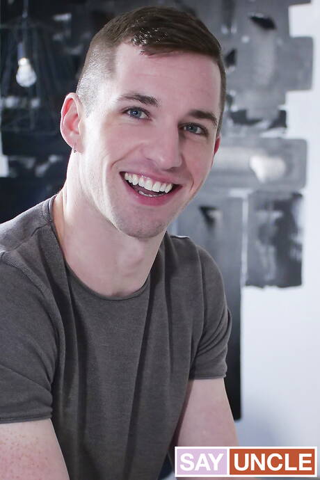 American beefy Alex Mecum and canadian beefy Thyle Knoxx fuck ass after blowjob