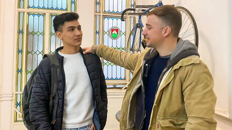 Jonas Matt,Felipe and Rodrigo El Santo in voyeur scene