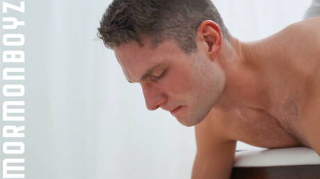 Superstud Elder Dobrovnik and beefcake President Oaks have a good anal sex