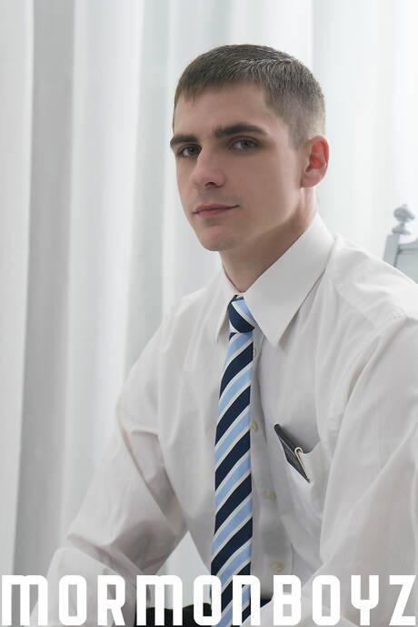 Hot american guys young dude Kory Houston and beefy Max Sargent in cock sucking scene