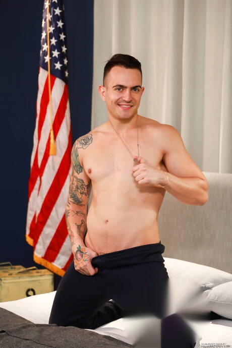 Superstud Brock Kniles and husky guy Guido banged each other