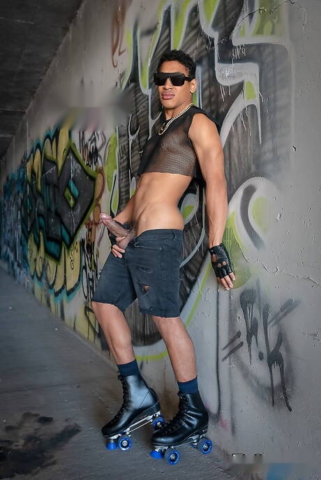 Hot american guys beefcake Dominic Pacifico and strongman Mateo Fernandez love each other