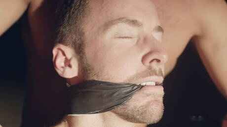 American hunky guy Dominic Pacifico sucking and screwing the boy