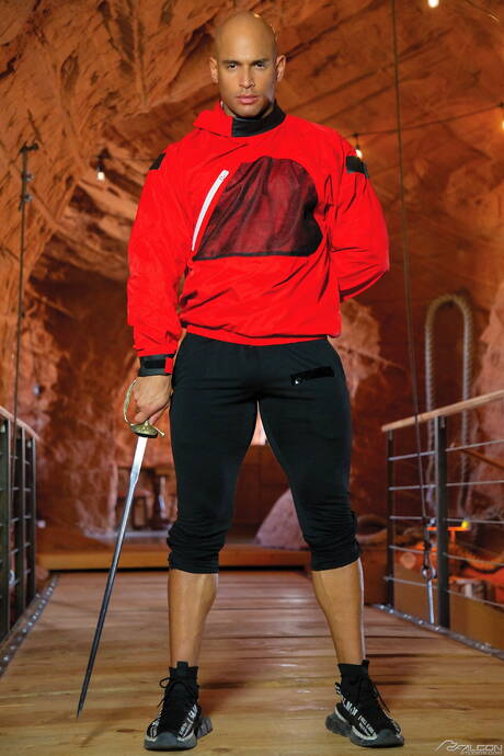 American pornstars strongman Sean Zevran and bear Cole Connor have a hot sex