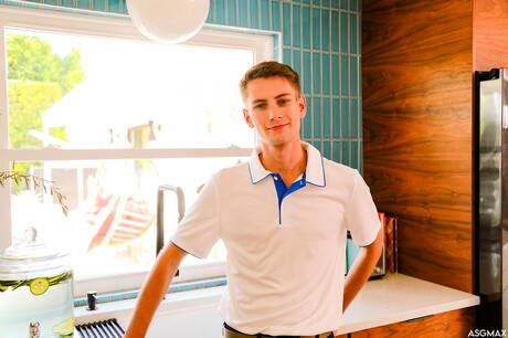 Hot Trevor Harris, Nico Coopa and Derek Kage in hot 3some ass bang at the pool