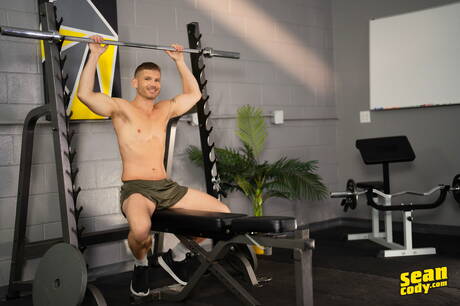 American bodybuilder Heath Halo and  Blake Breedwell fuck ass after sucking cock