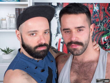 French gay bear Teddy Torres and american mature bear John Lock make a love