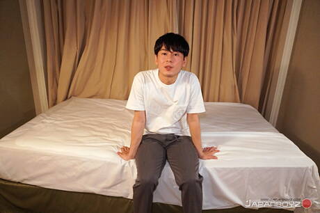 Oriental young dude Fuji and asian hunky guy Yu Yuki playing with cock in bath