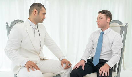 Muscular Calvin Michaels and american hunky guy Kyler Drayke in hot homosexual scene