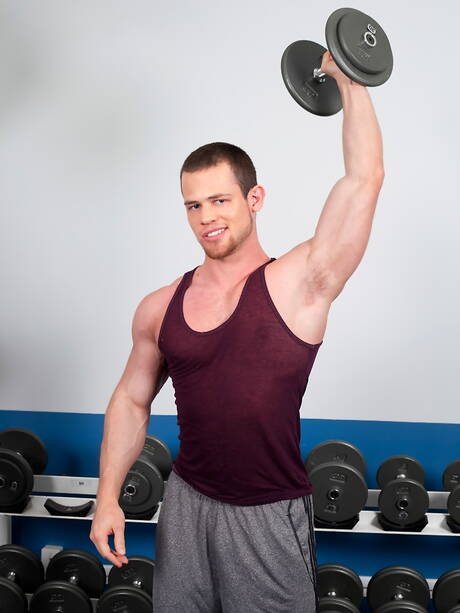 American hairy stud Kurtis Wolfe jerk off