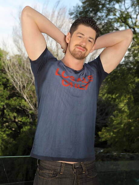 Nice american boys stud Andrew Stark and hunky guy Travis James in hot homosexual action outdoor