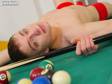 Hunk Jason Nevin undressing and showing tight butt