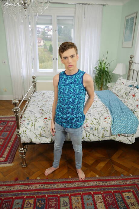 American beautiful boy Tannor Reed undressing and showing hot butt