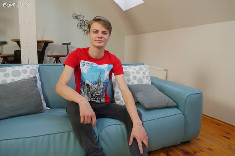 Twink Kieran Karlsson posing naked and showing tight butt