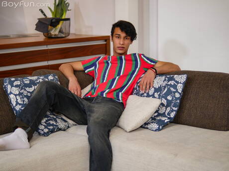 Twink Danny Garcia posing nude and showing nice butt